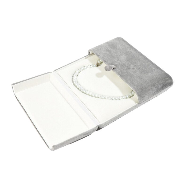 INF Elegant hjerteformet perlehalskædeæske Lysegrå